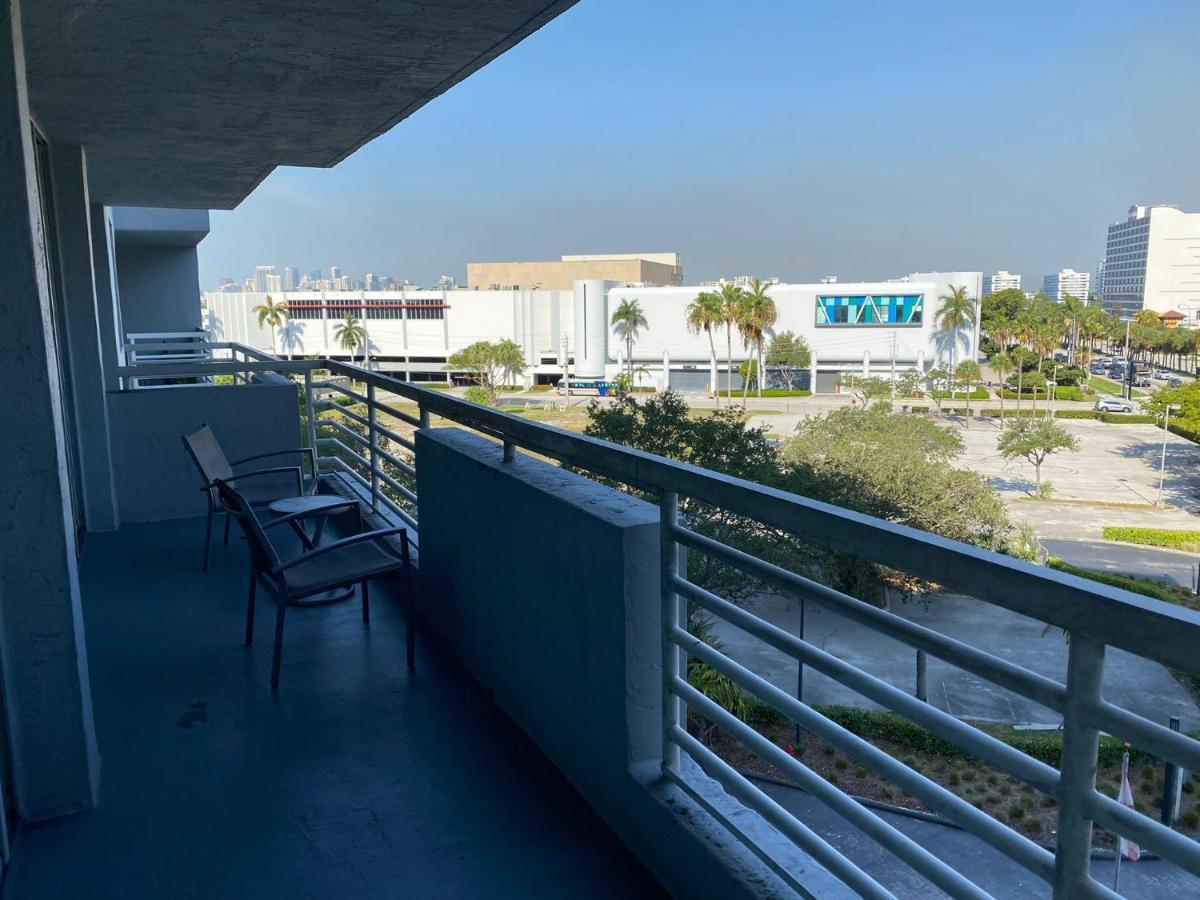 Gallery One - A Doubletree Suites By Hilton Hotel Fort Lauderdale Exteriör bild