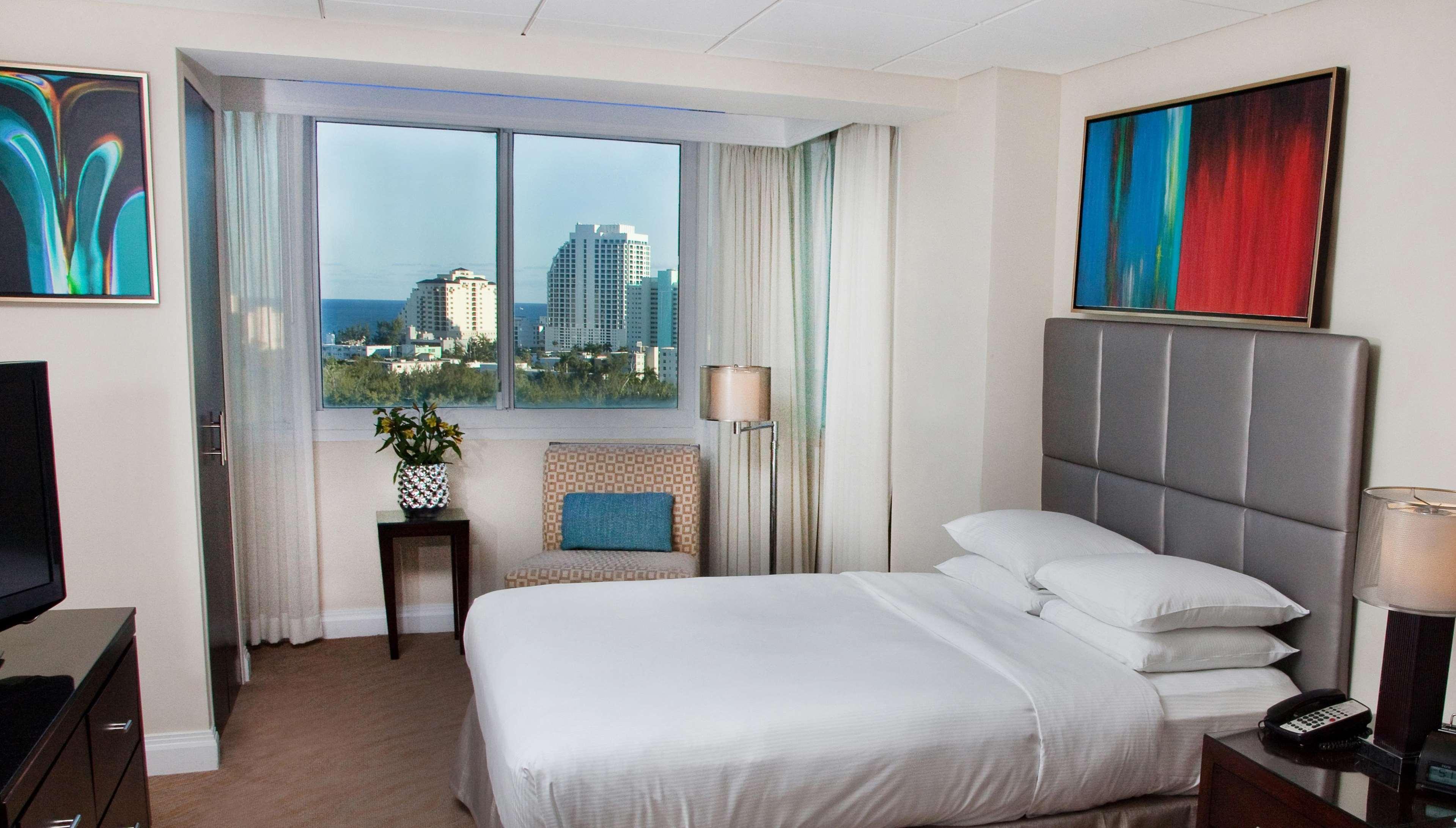 Gallery One - A Doubletree Suites By Hilton Hotel Fort Lauderdale Exteriör bild