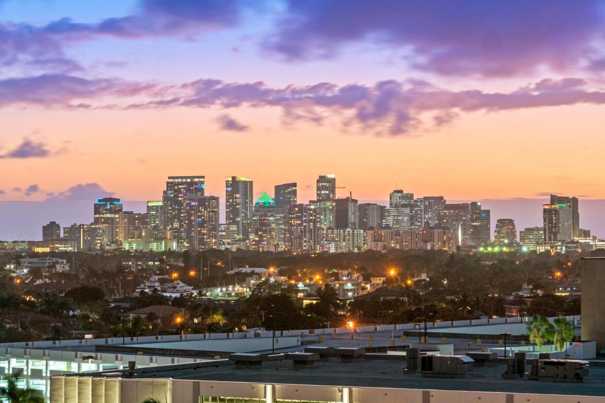 Gallery One - A Doubletree Suites By Hilton Hotel Fort Lauderdale Exteriör bild